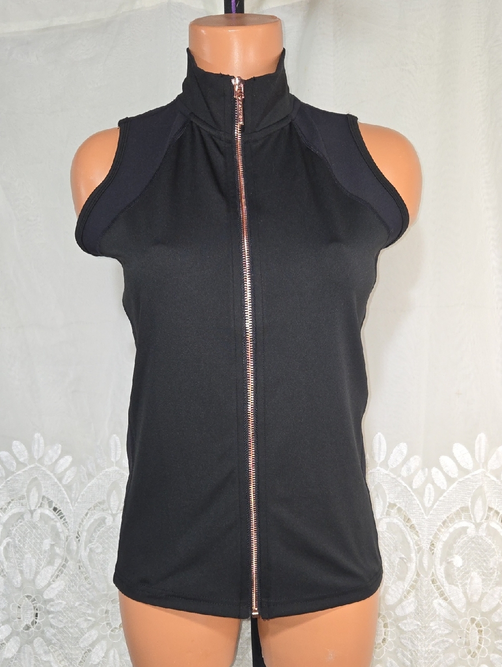 Calliope Black Gold Detail Sleeveless Zip-Front Women's Golf Tank Top Sz Medium